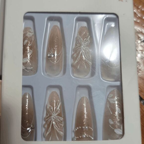 5x Pack of Medium Coffin Press on Nails Butterfly and Pearl Design - Picture 4 of 6